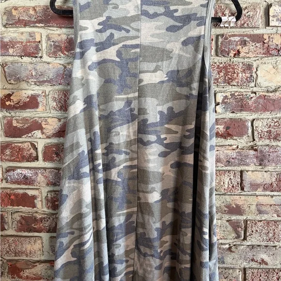 🌿 Beeson River Camo T-Shirt Dress 🌿 Size M - Picture 3 of 3